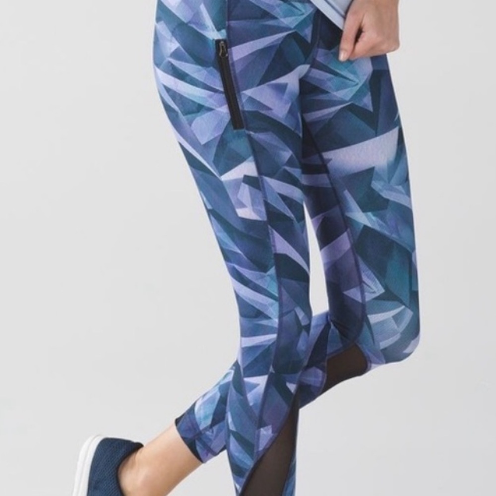 Lululemon Inspire Tight II Full-On Luxtreme Pretty Prism Leggings Size 4 - Picture 2 of 10
